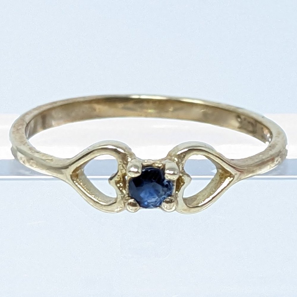 New 10K Gold Sapphire Ring with hearts Childs Ring sz 3 Vintage Store Stock